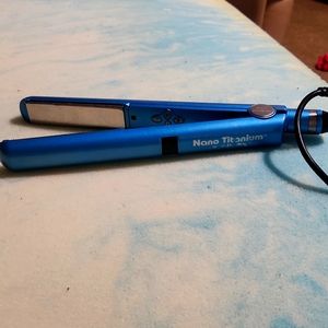 Babylyss Titanium Flat Iron